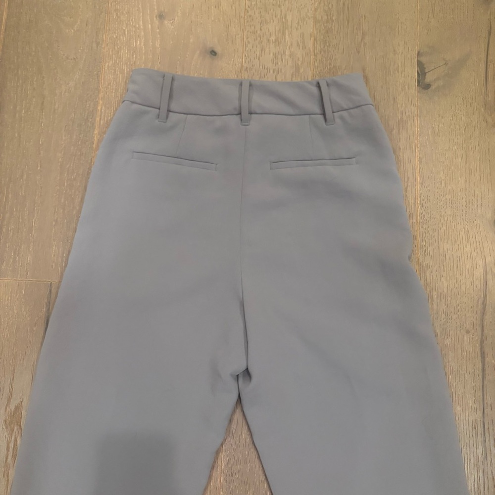 Wilfred (Aritzia) $148 Tie-Front Ankle Pant in Comet Grey Size 6 w/ belt EUC - Picture 16 of 16